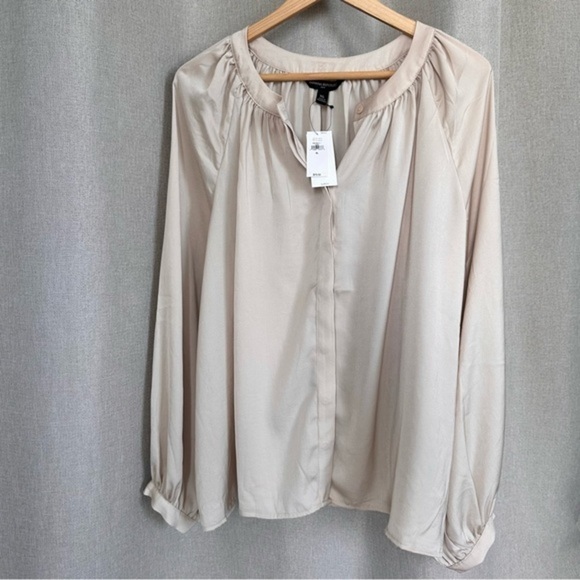 💥SALE💥Banana Republic Volume Balloon Sleeve Satin Blouse Oyster Pearl XL - Picture 3 of 11